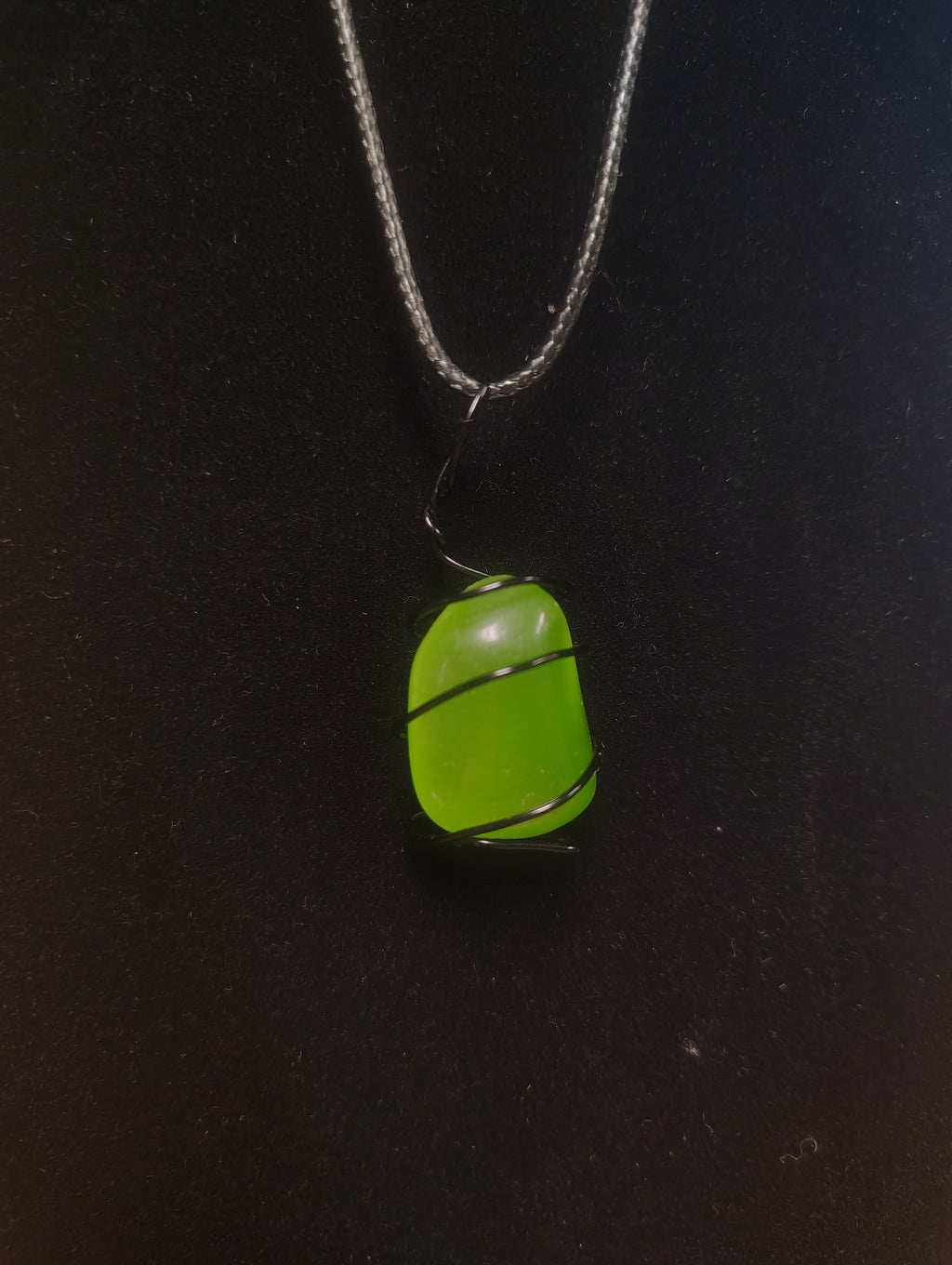 VW Wire wrapped crystal necklace